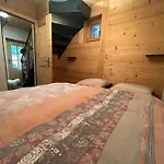 Cosy - Renovated And Charming *