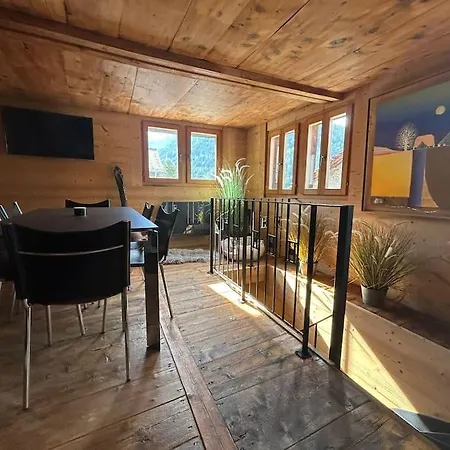 Cosy - Renovated And Charming